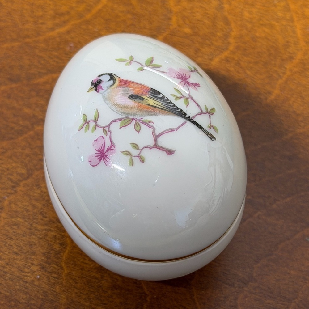 Limoges France Egg figurine collectible porcelain floral Oriole Bird